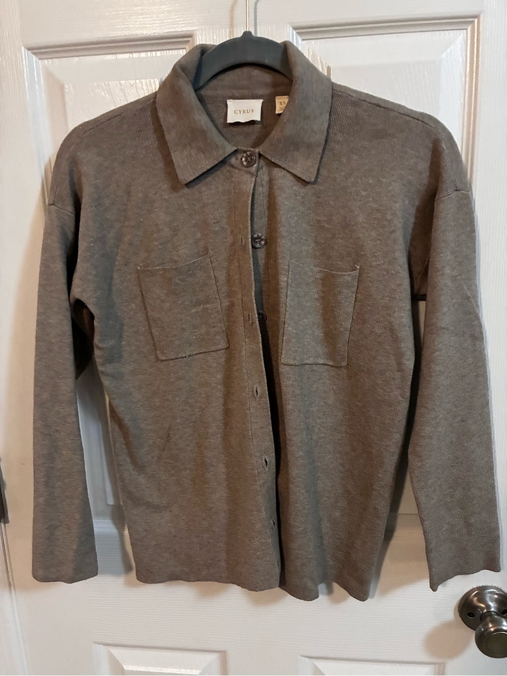 Cyrus Women’s khaki Button-Front Shirt Jacket